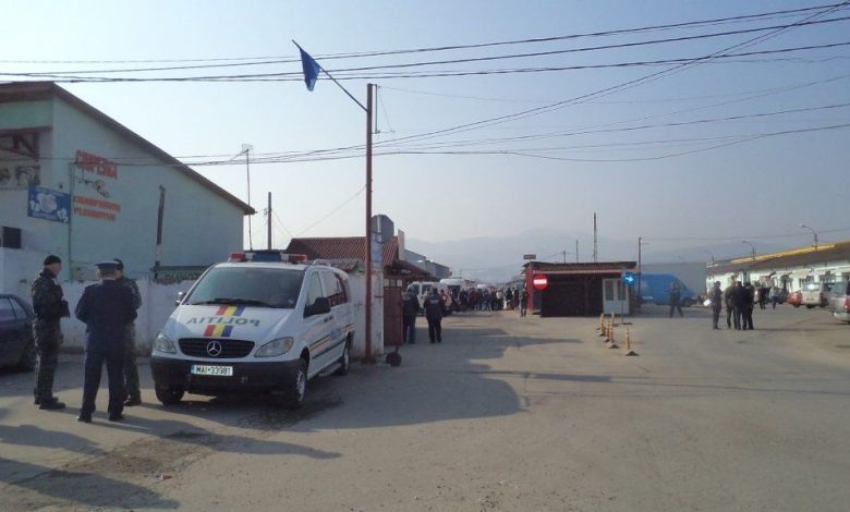 BRAŞOV. Inspectori ANAF verifică Piaţa de legume şi fructe din Stupini 1 piatastupini2.jpg