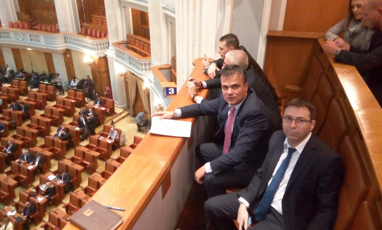UPDATE. BRAŞOV. Ce spun prefectul, preşedintele CJ şi primarul despre Legea Aeroportului votată azi în Camera Deputaţilor? 1 vestea-si-bancila.png