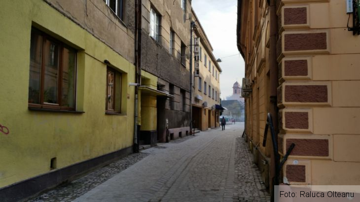 BRAȘOV. Direcţia Județeană de Cultură nu mai vrea să dea aviz pentru piaţeta de pe strada Sf. Ioan (FOTO) 1 20161117_094319_225611.jpg