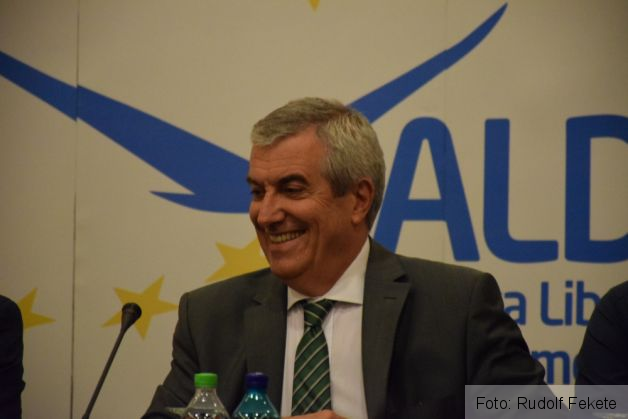 ALDECalinPopescuTariceanu01_213329.JPG