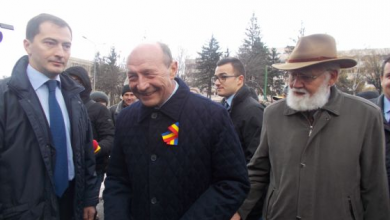 Basescu_multime_225502.JPG