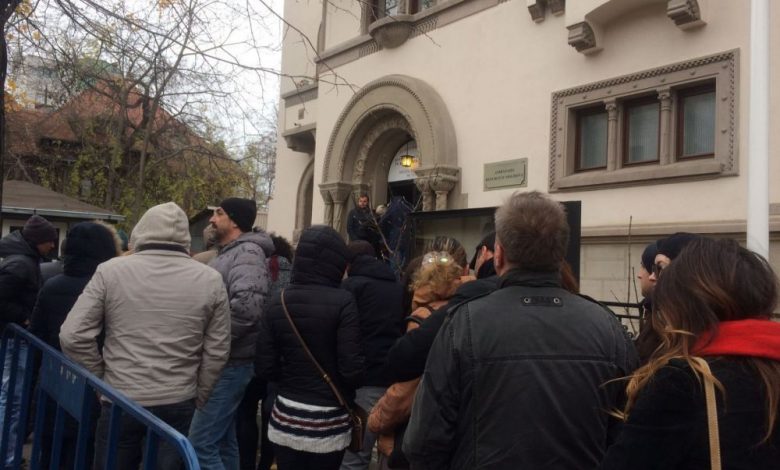 Update Alegeri 2016. Secția de vot de la Ambasada din București a fost închisă 1 ambasada_3.jpg
