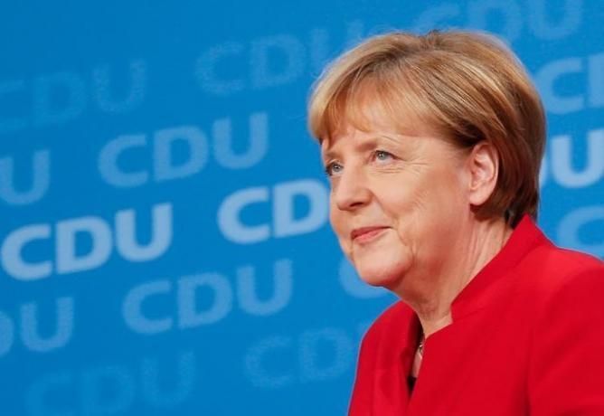 Angela Merkel și-a anunțat oficial candidatura pentru un nou mandat de cancelar 1 angela.jpg