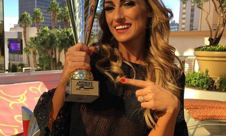 O româncă a urcat pe podium la „Fitness America 2016“ 1 bucur.jpg