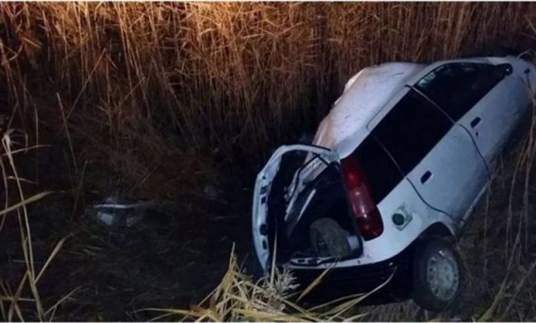 O persoană a murit, iar alte trei au fost rănite grav după ce au ajuns cu maşina în şanţ 1 canal_5.jpg