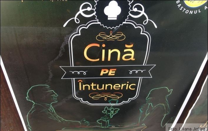 BRAȘOV. O nouă „Cină pe întuneric” 1 cina_2.jpg