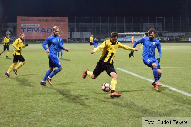 fotbalfcbrasovafumatinoiembrie15_226336.JPG
