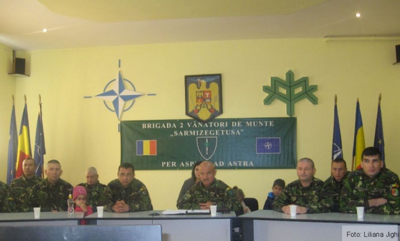 BRAȘOV. Veteranii „pe stil nou” le povestesc liceenilor 1 img-4402.jpg