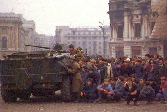 Copii de 5 ani, revoluționari cu rol determinant în Revoluția din 1989? 1 revolutia-1989.jpg