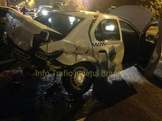 Update. BRAŞOV. Accident rutier cu două victime, în faţa Hotelului Capitol! (FOTO) 1 unnamed_225576.jpg