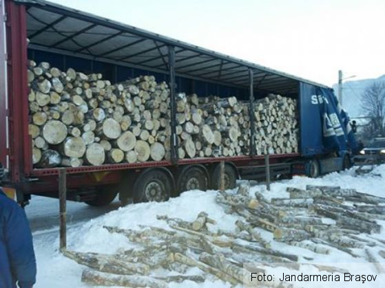 BRAŞOV. Şi-a închis gaterul, dar lemn prelucra din greu 1 15589972_1219360591480976_7003593518279163223_n_228112.jpg
