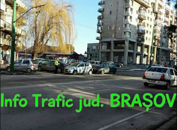 BRAŞOV. Accident pe Bulevardul Griviţei (FOTO) 1 accident grivitei 2_226821.png