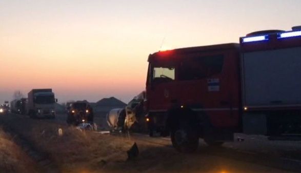 Accident grav pe DN6. Două microbuze s-au lovit frontal. Doi oameni au murit. A fost activat planul roșu de intervenție 1 accident_21.jpg