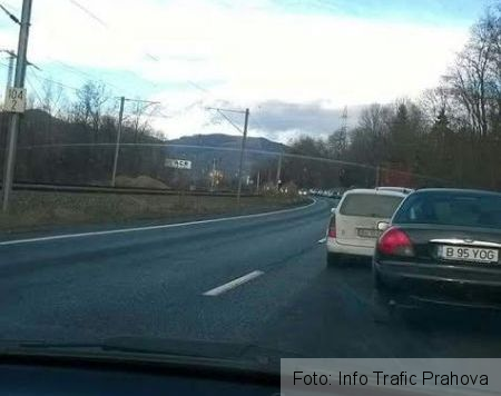 AGLOMERAŢIE pe DN 1. Se circulă în coloană, spre BRAŞOV 1 aglomeratievaleaprahovei.jpg