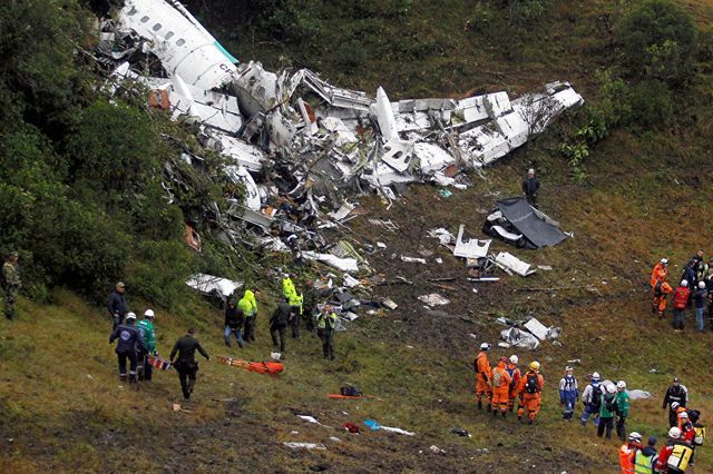 EMOŢIONANT. Doi supravieţuitori ai accidentului aviatic din Columbia au oferit declaraţii cutremurătoare!!!... 1 avion_23.jpg