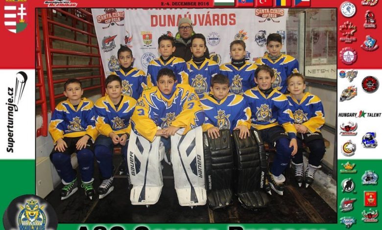 Micii hocheişti de la CORONA BRAŞOV, locul 2 la Santa Claus Cup, în Ungaria!!! 1 corona_53.jpg