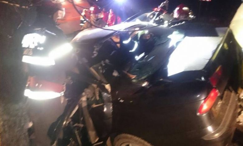 Şofer mort, după ce a rămas încarcerat în urma unui accident rutier 1 deleni.jpg
