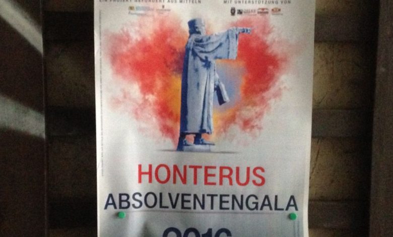 BRAȘOV. „Honteriștii” din toate promoțiile sărbătoresc la Operă 1 honterus.jpg