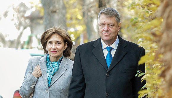 O nouă amânare în dosarul privind casa pierdută de soţii Iohannis la Curtea de Apel Braşov 1 iohannissotii.jpg