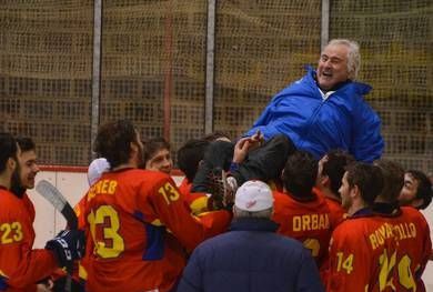 HOCHEI. România, PRIMA VICTORIE la Mondialul Under 20!!! 1 iustinian.jpg