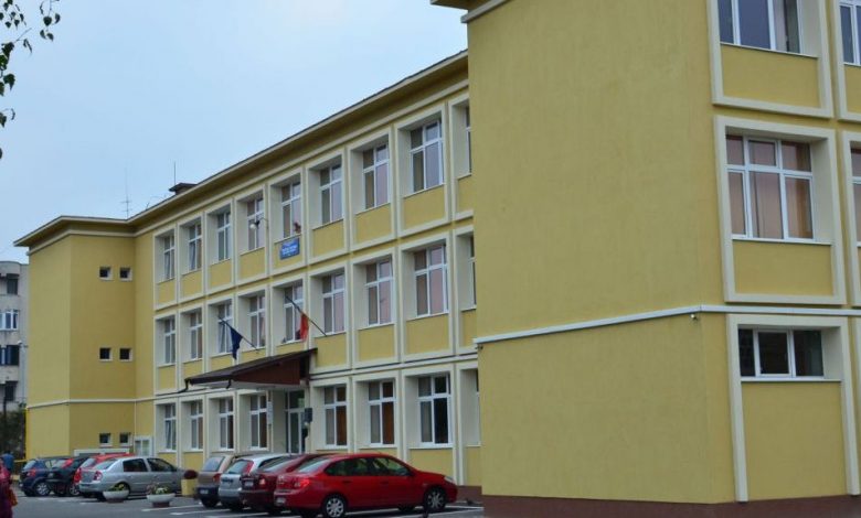Update. BRAŞOV. Cursurile la C.N. „Dr. Ioan Meşotă” au fost sistate 1 lic-mesota.jpg