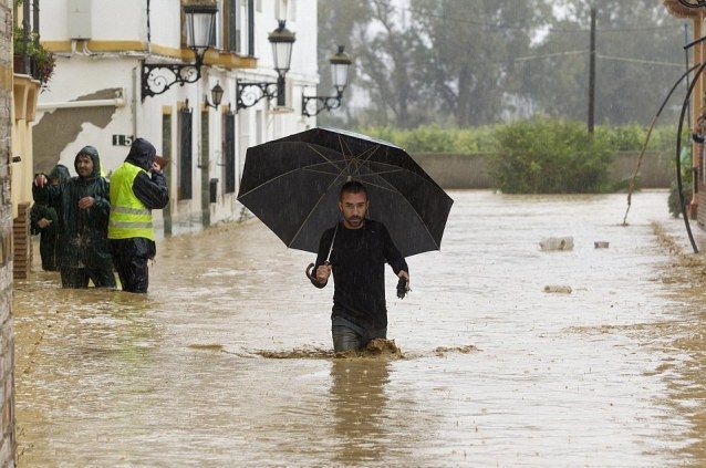 O româncă a murit în potopul ce a lovit Spania 1 malaga.jpg
