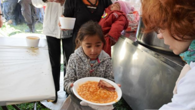 BRAŞOV. „O masă caldă pentru fiecare”, mâine şi poimâine, în Centrul Civic 5 masacaldapasti11_210689.JPG