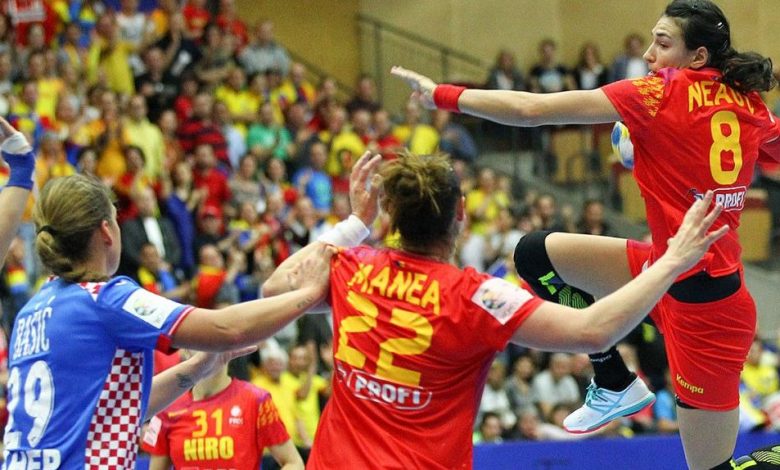 România merge cu 2 puncte în grupa 2 principală a C.E. de handbal feminin și rămâne în lupta pentru semifinale 1 roucro_2.jpg