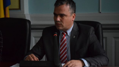 AdrianVesteapresedinte2_226378.JPG