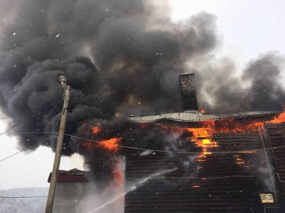 BRAŞOV. Principalele cauze ale incendiilor, în 2016! Fumatul a rămas în top cinci 1 Bradetincendiu3_229003.jpg