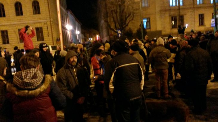 Update. Braşov. 250 de persoane sunt în stradă la protest 1 IMG-20170119-WA0016_229398.jpg