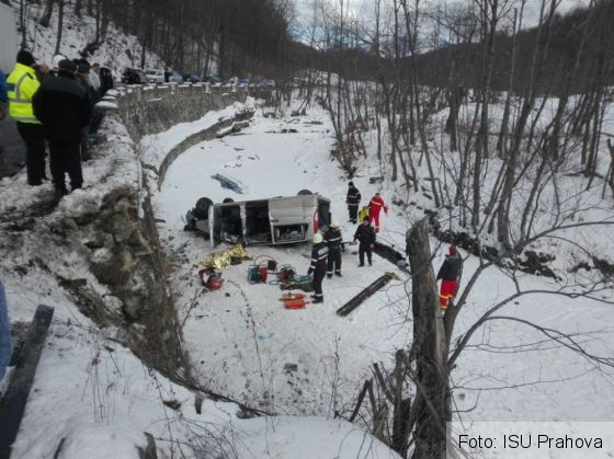 Update. Imagini de la accidentul produs la Cheia, soldat cu moartea a doi oameni și cu rănirea altor patru 1 accident cheia 2_229151.jpg