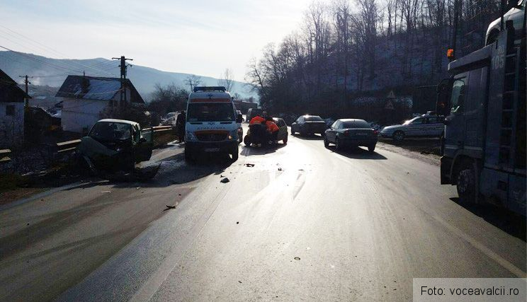 Accident cu cinci victime, pe DN 7 (FOTO) 1 accident_26.jpg