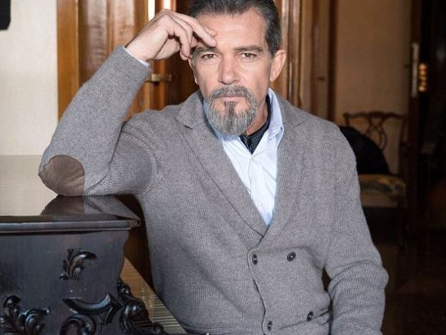 Actorul Antonio Banderas, dus de urgenţă la spital 1 banderas_2.jpg