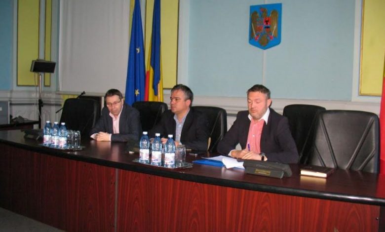 BRAŞOV. Este mare nevoie de servicii sociale, dar nu prea are cine să le ofere 1 cjdezbatere2.jpg