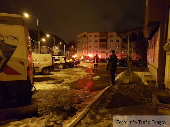 Update. BRAȘOV. Explozii în zona Metrom, de la un cablu de înaltă tensiune (FOTO) 1 metrom 2_228648.jpg