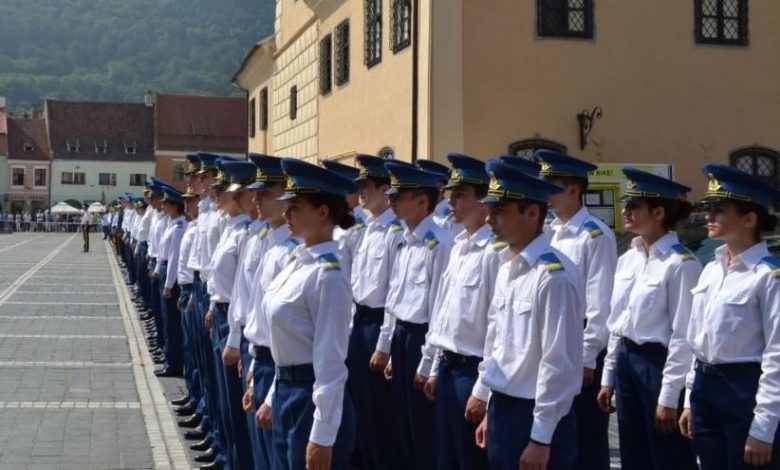 militarielevi.jpg