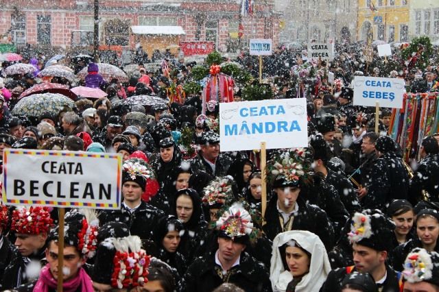 BRAȘOV. 750 de participanți la Parada cetelor de feciori 1 parada_2.jpg