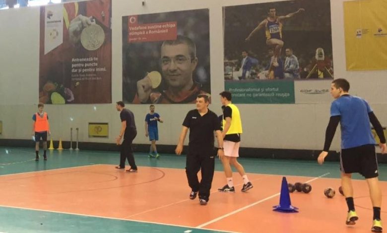 Selecţionerul Xavier Pascual Fuertes se implică în activitatea cadeţilor şi juniorilor 1 pasqual_2.jpg