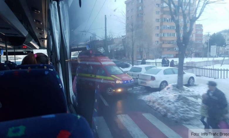 Braşov. Accident în Răcădău (FOTO) 1 racadau.jpg