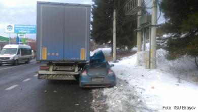 BRAŞOV. Accident la Predeal între un TIR şi un autoturism. GALERIE FOTO 8 IMG-20170206-WA0018_230718.jpg