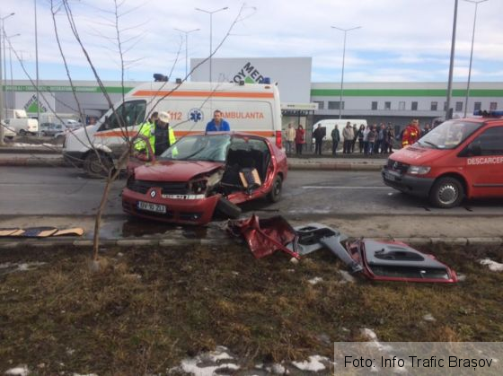 Update. BRAȘOV. Imagini de la accidentul produs pe Calea Feldioarei 1 accident brasov_230656.jpg