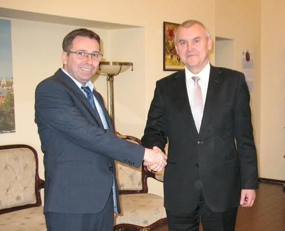BRAŞOV. Ambasadorul din Belarus este interesat de un forum economic bilateral între ţările noastre 1 ambasador-belarus.jpg