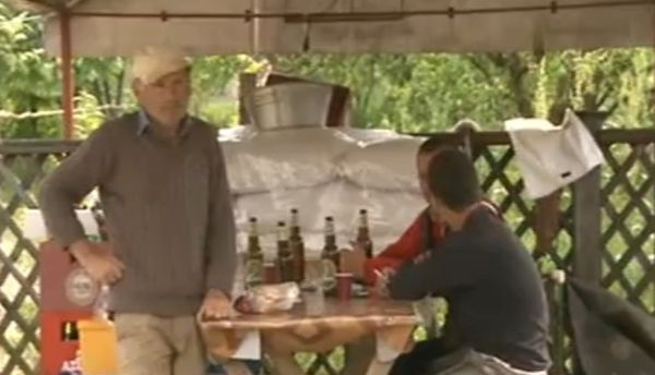O politică împotriva dezvoltării 1 asistati.jpg