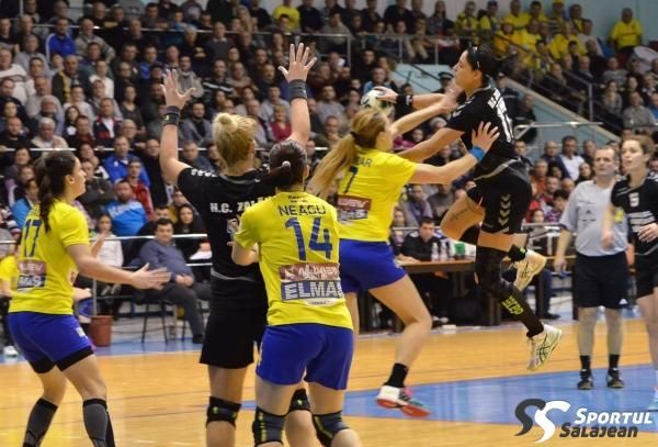 BRAŞOV. Suporterii Coronei, extrem de furioşi!!! Cine e de vină pentru decăderea echipei de handbal?!... 1 coronazalau.jpeg