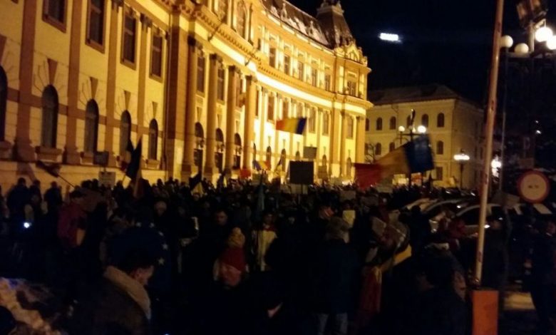 O nouă seară de proteste în țară. Și la BRAȘOV 1 img-20170212-wa0008.jpg