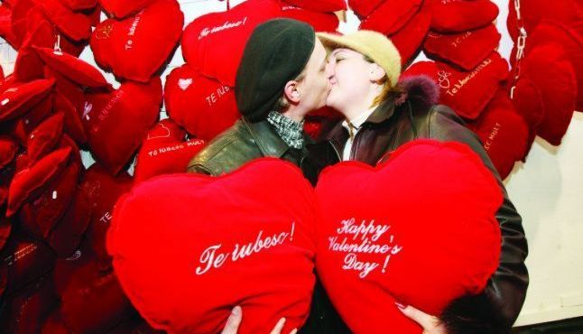Căsătorii pe „gheaţă” de Valentine's Day 1 inimioare.jpg