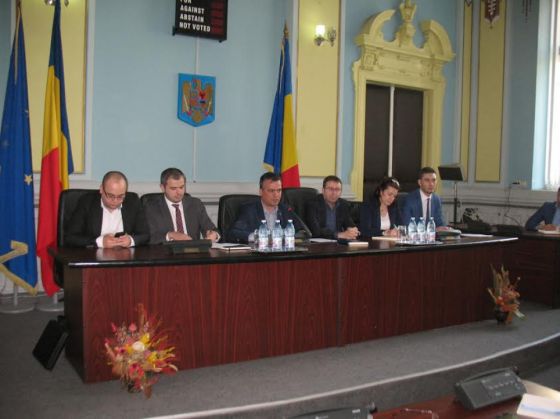 BRAȘOV. Cum pot scăpa de amenzile uriașe primăriile care au gropi de gunoi neconforme 1 intalniredeseuri_230618.jpg