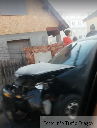 BRAȘOV. Coliziune pe strada Lânii! (FOTO) 1 lanii 2_231712.png