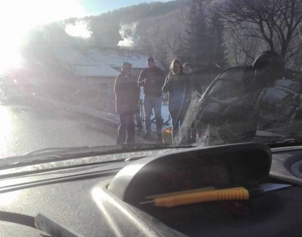 Update. BRAŞOV. Şi-a băgat soţia în spital, din cauza vitezei cu care circula pe DN 10 1 masinarasturnatateliu.jpg